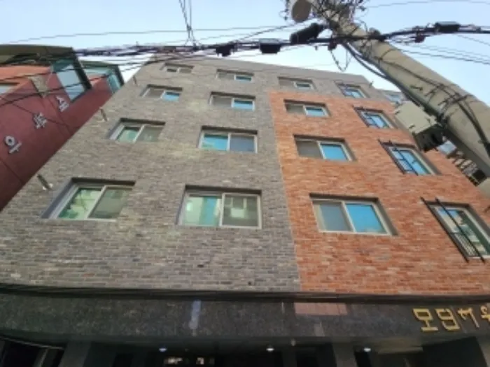 인천 부평구 부평동 379-16, 2층201호 (부평동,모던하우스) 외 1필지