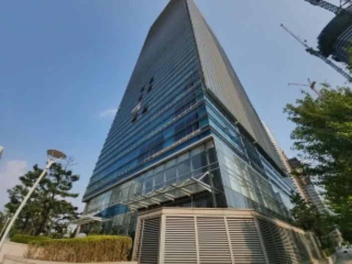 인천 연수구 송도동 30-3, 에이동 13층1313호 (송도동,송도센트로드) 외 1필지